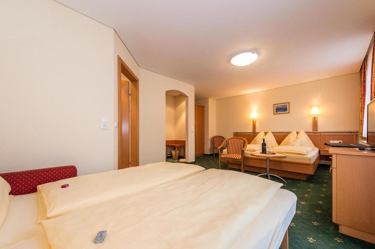 Pension Elisabeth Russbach am Pass Gschuett Room photo